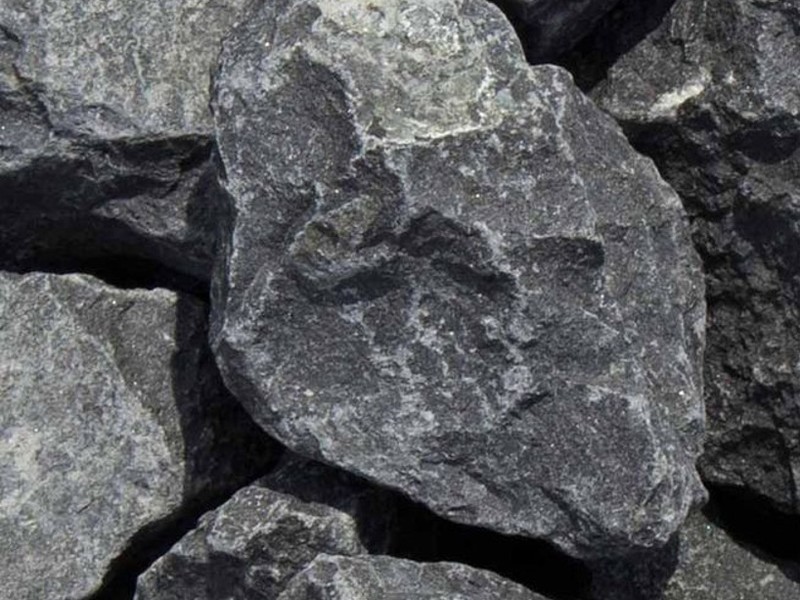 Piedra en bruto para cimientos y rellenos de gran volumen